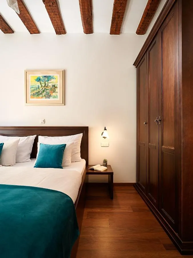 Villa Olea Split 3*,